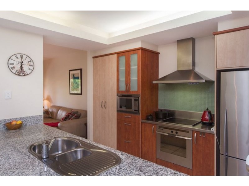 3265 The Palladian, Hope Island QLD 4212