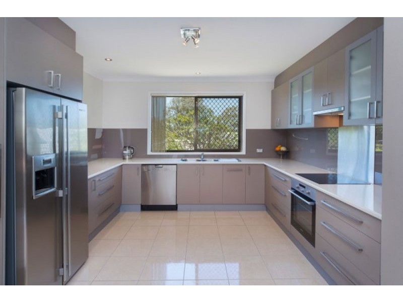 12 Preston Pl, Helensvale QLD 4212