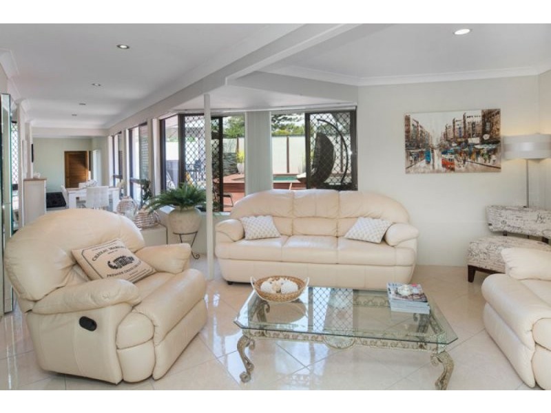 12 Preston Pl, Helensvale QLD 4212