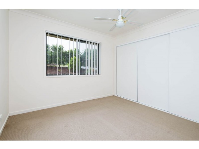 1/17 Willunga, Pacific Pines QLD 4211