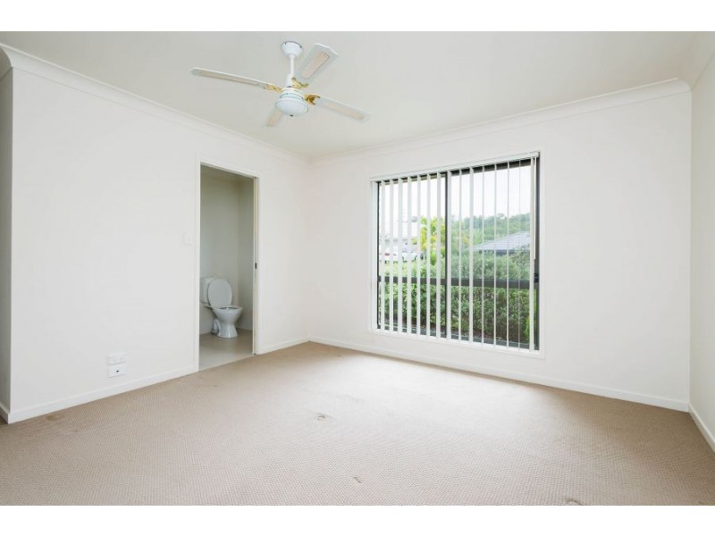 1/17 Willunga, Pacific Pines QLD 4211