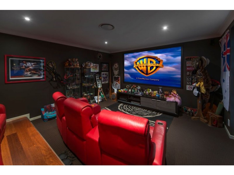 4 Lagoon Park Drive, Maudsland QLD 4210