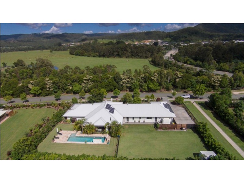 4 Lagoon Park Drive, Maudsland QLD 4210