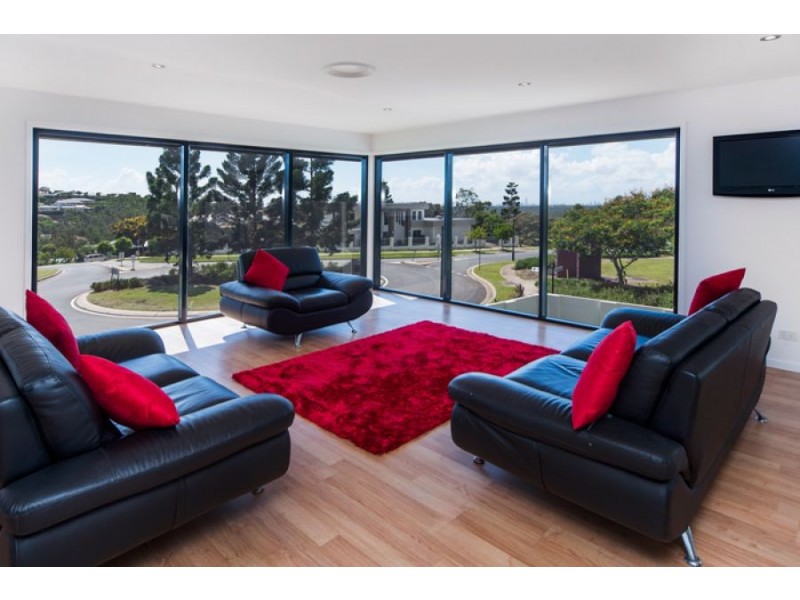 46 SALVADO DR, Pacific Pines QLD 4211