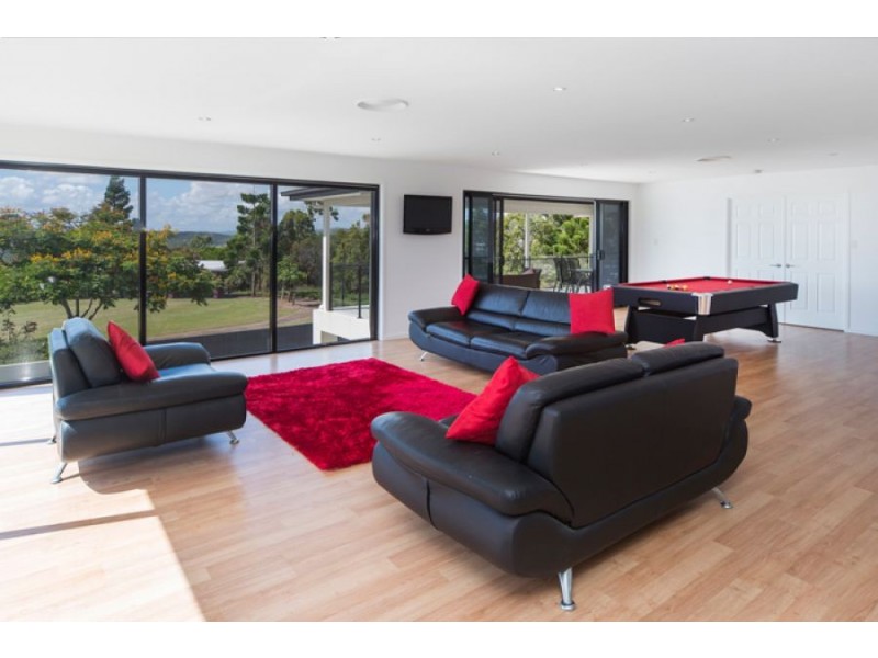 46 SALVADO DR, Pacific Pines QLD 4211