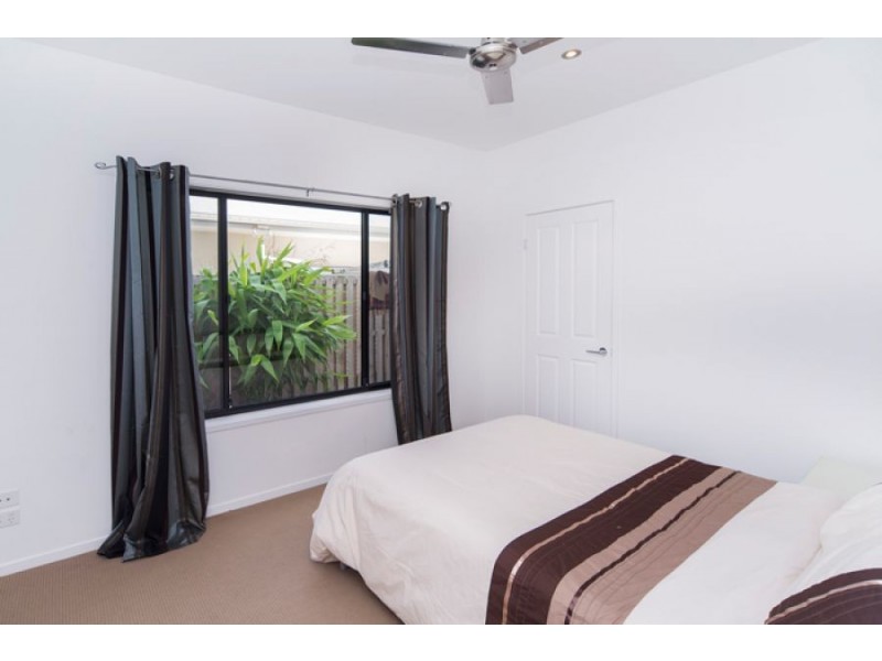 46 SALVADO DR, Pacific Pines QLD 4211