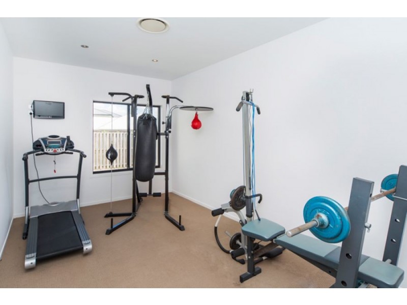 46 SALVADO DR, Pacific Pines QLD 4211