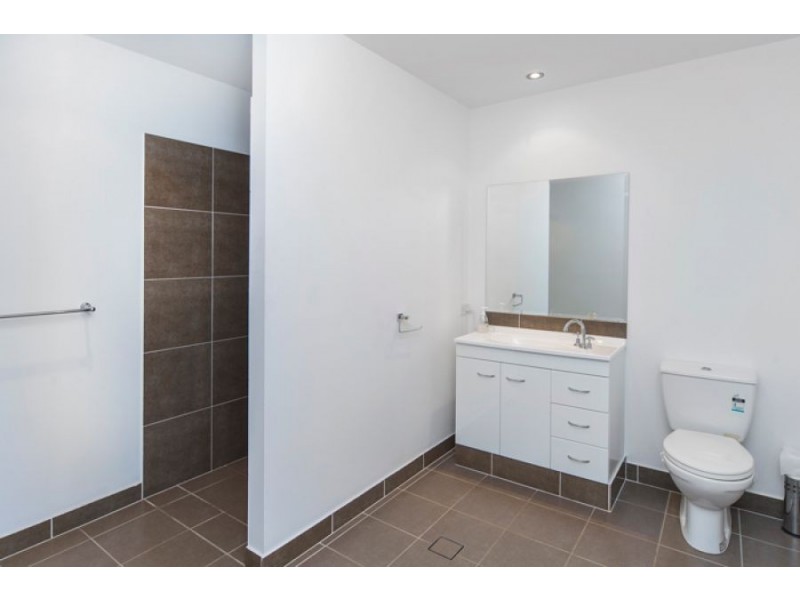 46 SALVADO DR, Pacific Pines QLD 4211