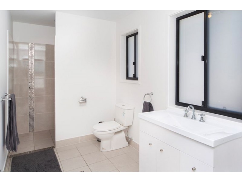 46 SALVADO DR, Pacific Pines QLD 4211