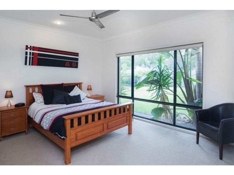 12 Osmond Court, Pacific Pines QLD 4211