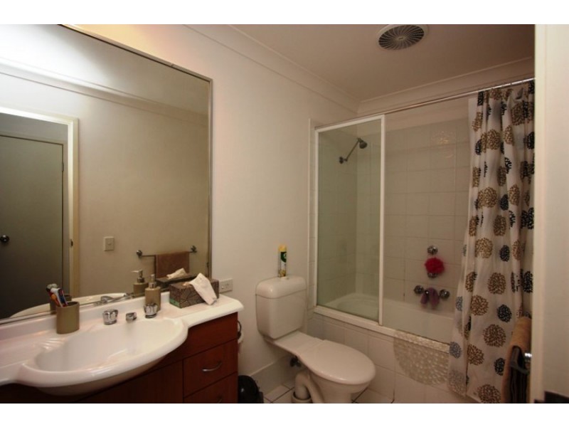 55/24 Amsonia Crt, Arundel QLD 4214