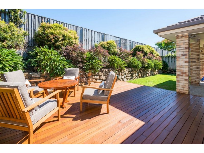 10 Witheren Cct, Pacific Pines QLD 4211