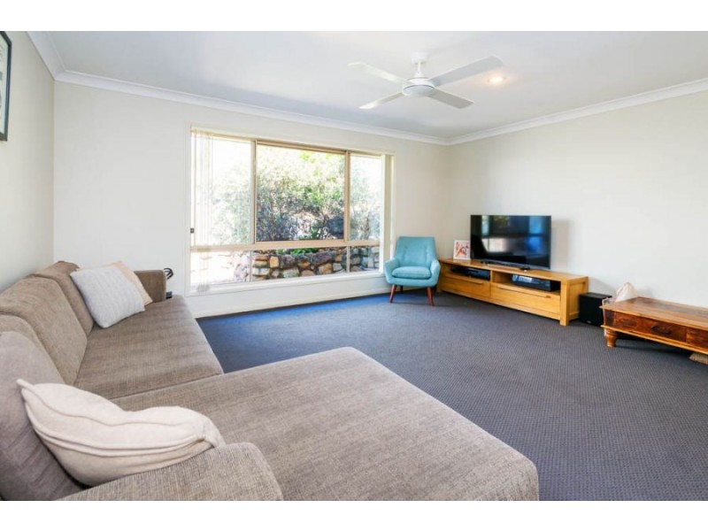 10 Witheren Cct, Pacific Pines QLD 4211