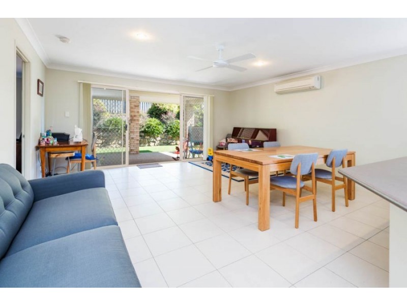 10 Witheren Cct, Pacific Pines QLD 4211