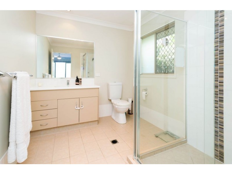 10 Witheren Cct, Pacific Pines QLD 4211