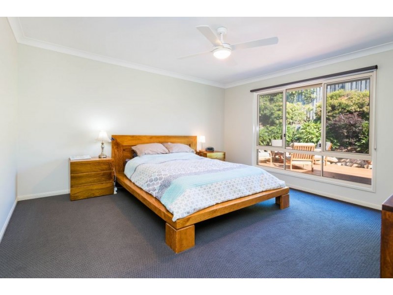 10 Witheren Cct, Pacific Pines QLD 4211