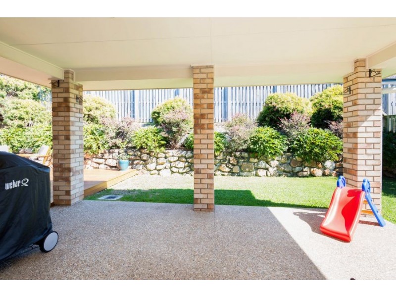 10 Witheren Cct, Pacific Pines QLD 4211