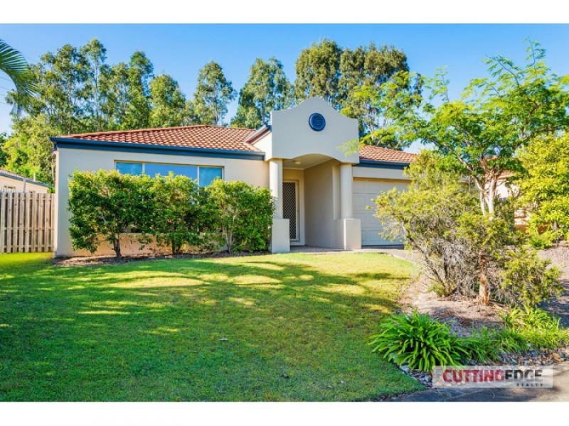 16/1 STUDIO DR, Pacific Pines QLD 4211