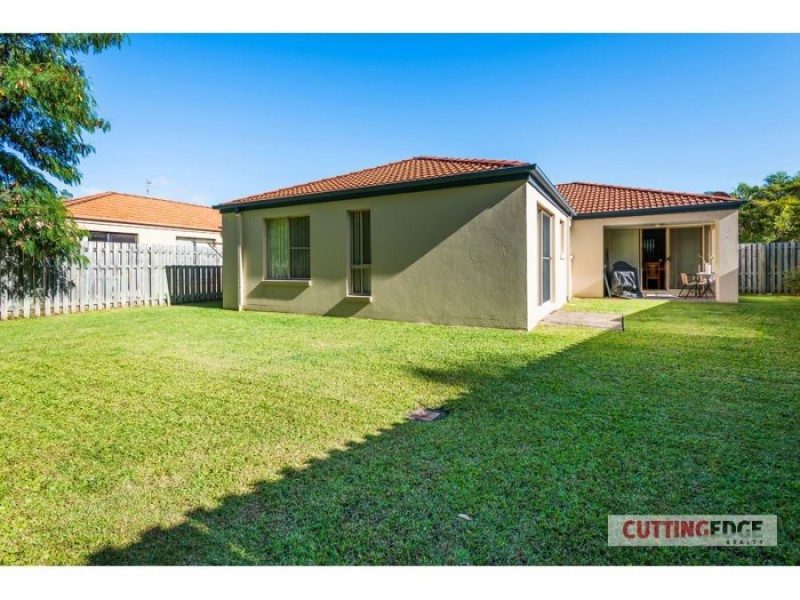 16/1 STUDIO DR, Pacific Pines QLD 4211