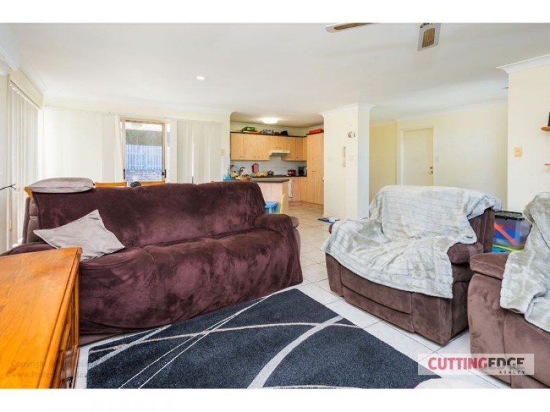 16/1 STUDIO DR, Pacific Pines QLD 4211
