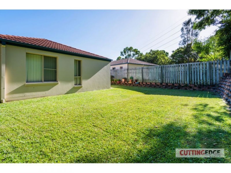 16/1 STUDIO DR, Pacific Pines QLD 4211