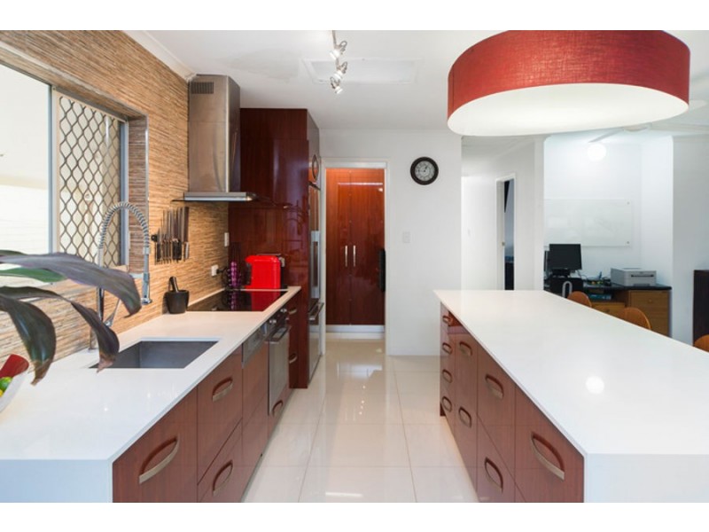 49 Clam Street, Runaway Bay QLD 4216