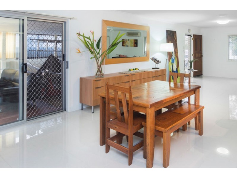 49 Clam Street, Runaway Bay QLD 4216