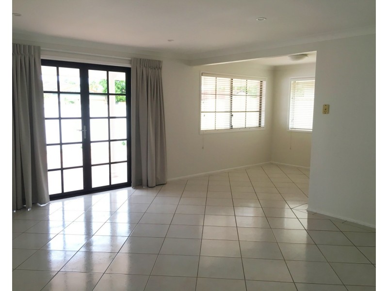 1/36 Bruce Avenue, Paradise Point QLD 4216