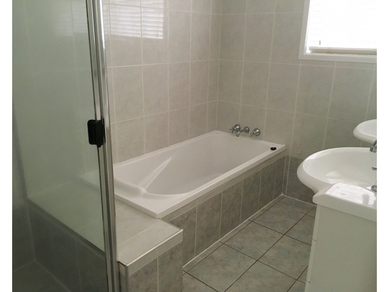 1/36 Bruce Avenue, Paradise Point QLD 4216