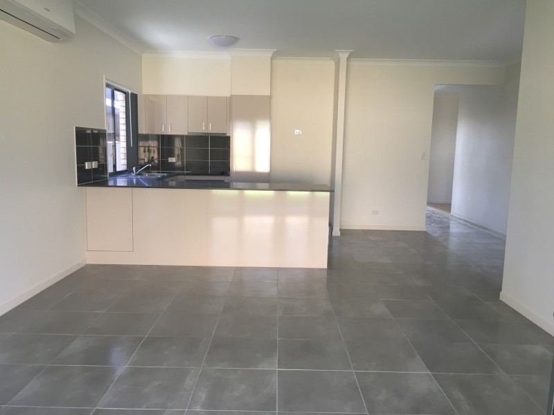 30 Percy Earl Crescent, Pimpama QLD 4209