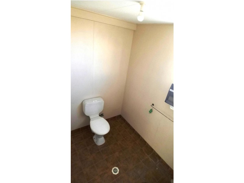 Shop 1/11 Pine Mountain Road, Ipswich QLD 4305