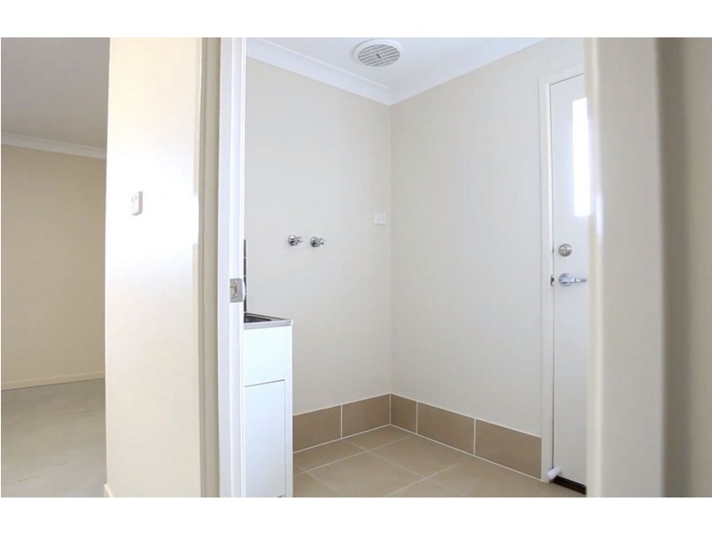 12 Sapphire Place, Pimpama QLD 4209