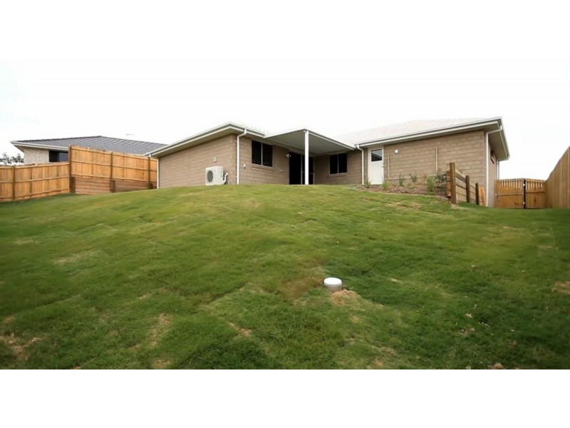 12 Sapphire Place, Pimpama QLD 4209