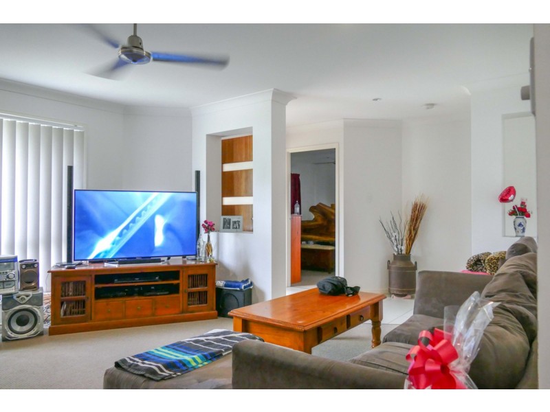 8 Joanne Court, Gleneagle QLD 4285