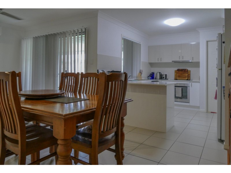 8 Joanne Court, Gleneagle QLD 4285
