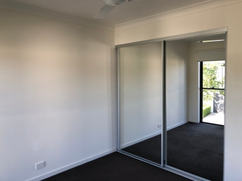 77/1 Norris Street, Pacific Pines QLD 4211