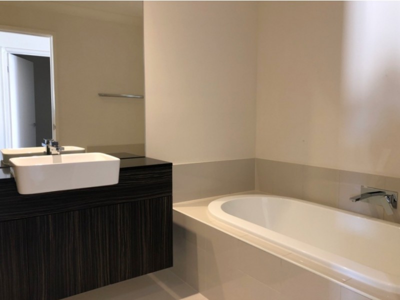 77/1 Norris Street, Pacific Pines QLD 4211