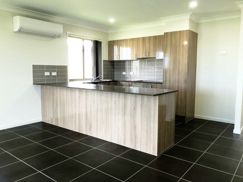 30 Woodrose Circuit, Pimpama QLD 4209