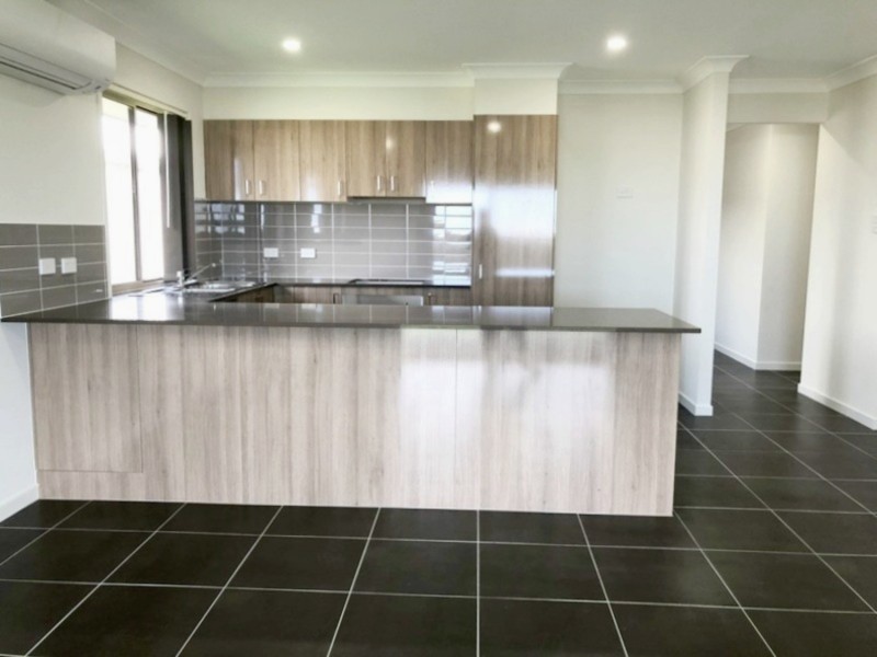 30 Woodrose Circuit, Pimpama QLD 4209