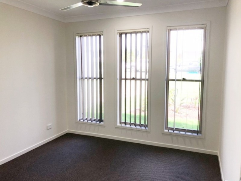 30 Woodrose Circuit, Pimpama QLD 4209