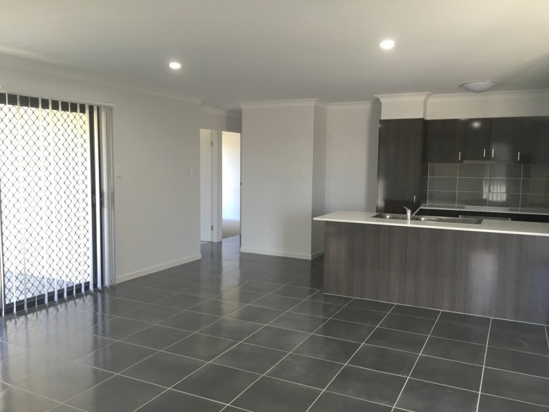 34 Fountain Street, Pimpama QLD 4209