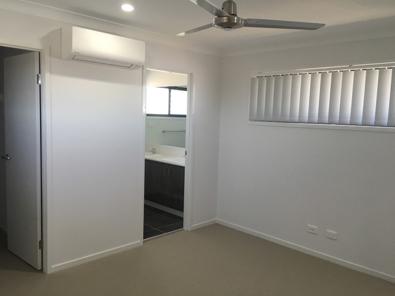 34 Fountain Street, Pimpama QLD 4209