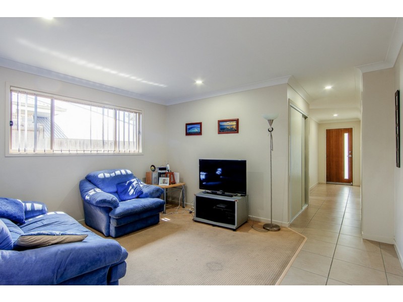 21 Geoffrey Miller Avenue, Pimpama QLD 4209