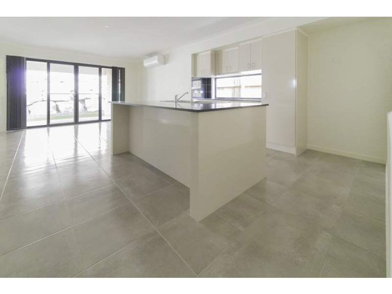 75 Woodrose Circuit, Pimpama QLD 4209
