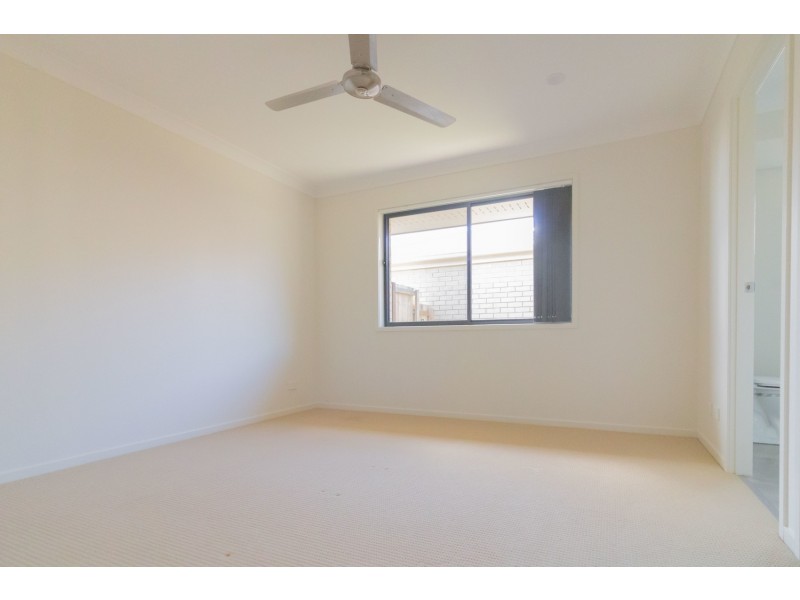 75 Woodrose Circuit, Pimpama QLD 4209