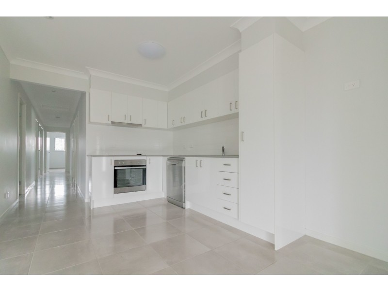 5 Hillsborough Place, Pimpama QLD 4209