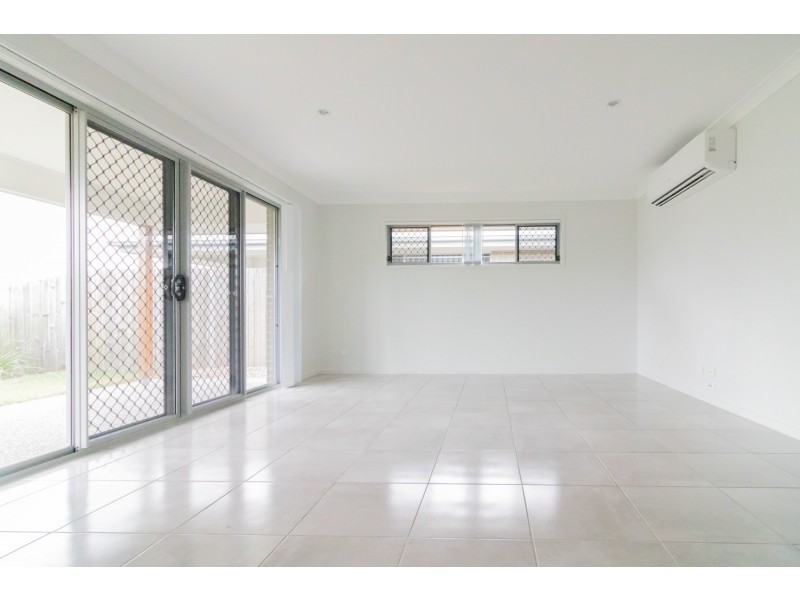 5 Hillsborough Place, Pimpama QLD 4209