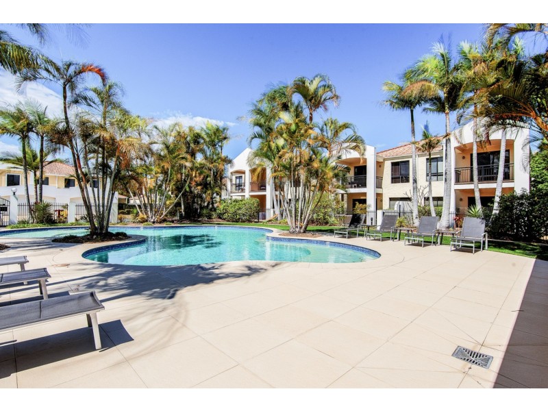 8866 Magnolia Drive East, Hope Island QLD 4212