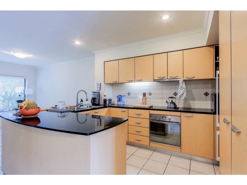 8866 Magnolia Drive East, Hope Island QLD 4212