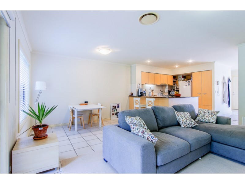 8866 Magnolia Drive East, Hope Island QLD 4212